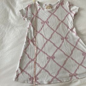 TBBC Polly play dress in Belle Meade Bow size 4T, in play condition (see photos)